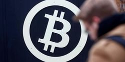 Биткойн преодолел отметку 11 тысяч долларов США