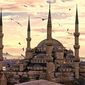 У страха глаза велики: в Турции закрыли свыше сотни СМИ