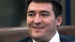 Бывший вице-премьер Крыма: На Аксенова пытаются надеть розовые очки