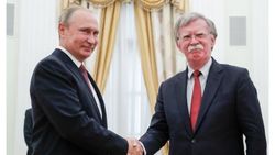 Владимир Путин и Джон Болтон