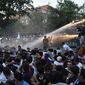 Полиция разогнала митингующих в центре Еревана
