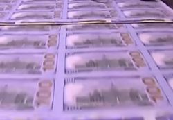 Центробанк России активно распродает доллары