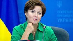 Вдруг и сразу вернуться к Конституции 2004 года невозможно – Ставнийчук 