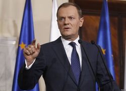 Туск предрек трудности в отношениях Запада и России из-за Трампа