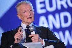 Россия может добиться коллапса в экономике Украины – Бжезинский