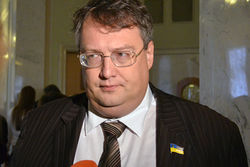 Рада должна срочно принять процедуру импичмента президента – Геращенко