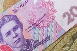 Курс евро к гривне снизился на 2,28% на Форекс: Украина начала экспорт нефти в ЕС