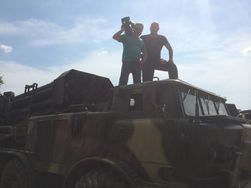 Жители Донбасса устали от беспредела боевиков и требуют навести порядок