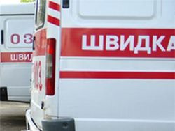 "Титушки" в Киеве разгромили 30 машин скорой помощи