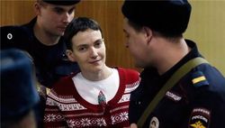 Порошенко подписал указ о присвоении Надежде Савченко звания Герой Украины 