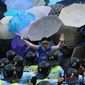 Протесты в Гонконге стихли, полицейских выводят из центра города