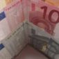 Курс доллара США к евро растет на фоне улучшения данных по внешней торговле еврозоны