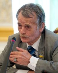Джемилев сообщил о тотальной слежке ФСБ за крымскими татарами