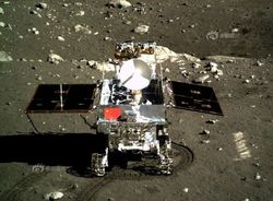 Луноход Китая Yutu "проснулся" и готов исследовать Луну