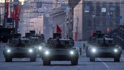 Несмотря на бюджетные проблемы, Россия увеличивает военные расходы