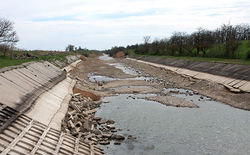 Новой дамбой Украина окончательно отрезала Крым от днепровской воды