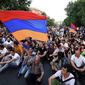 На ночь в центре Еревана осталось до тысячи демонстрантов