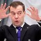 Медведев предрек распад накачавшего себя беженцами Евросоюза