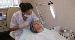 Новые шевелюры в США научились выращивать без пересадки волосяных луковиц