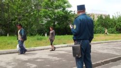 В Узбекистане разыскивается милиционер, застреливший свою жену