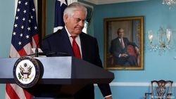 Доллар ответил падением на отставку Тиллерсона