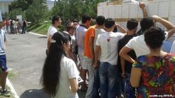 В Узбекистане сдать документы в ВУЗы сложнее, чем поступить 