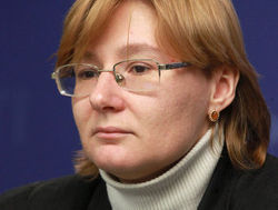 Неуклюжие действия власти лишь усугубляют кризис в экономике РФ – эксперт