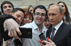 В. Путин подает документы на участие в выборах