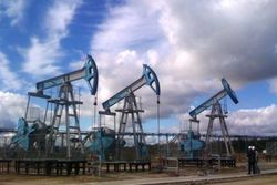 Впервые почти за 3 месяца нефть марки WTI упала ниже 40 долларов за баррель 