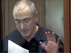 Политологи назвали политику для Ходорковского потерянной
