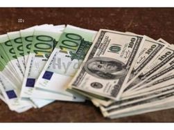 Курс евро на Forex начал торги среды со снижения к доллару 