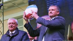 Почему Кремль терпит Аксенова на посту главного по Крыму?