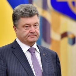 Порошенко попросил украинскую диаспору США помочь с оружием