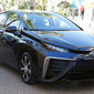 Поступили в продажу первые серийные Toyota Mirai с водородным двигателем 
