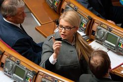 Тимошенко не следует обижаться на «маму коррупции» от Гройсмана – СМИ