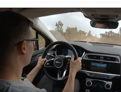Новая эпоха: через 10 лет все Jaguar будут с электромоторами