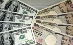 Торги иеной начались с позитива против доллара