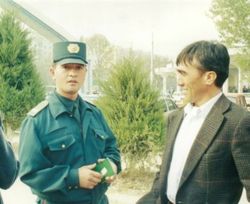 Узбекистан: на рынках Ташкента новые облавы на валютчиков