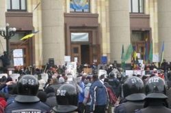 Харьковский облсовет отказался проводить референдум по федерализации и языку