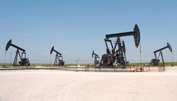 Цены на нефть торгуются в глубокой коррекции - трейдеры