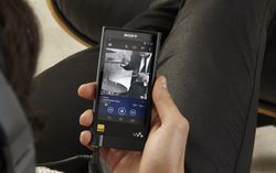 Sony показала плеер Walkman ZX2
