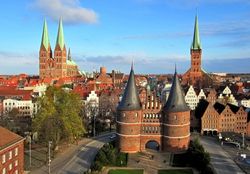 Самое большое офисное здание в Германии должно сменить владельца
