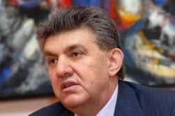 От главы Союза армян России требуют ухода в отставку из-за трагедии в Гюмри