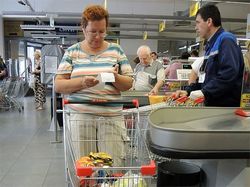Социологи объяснили, почему россияне не реагируют на рост цен