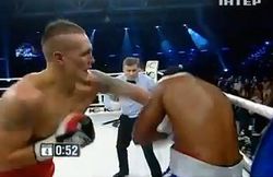 Второй бой – вторая победа нокаутом Александра Усика