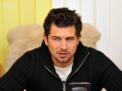 Джеджула объяснил, почему в нападении на него подозревает Санту Димопулос
