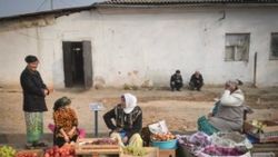 В Узбекистане запретили вывозить овощи и фрукты за границу