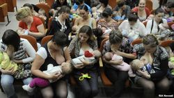 Многодетные семьи будут получать пособие по уходу за ребенком от 1,5 до 3 лет