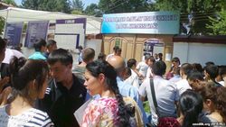 В Узбекистане начались тестовые испытания для поступающих в ВУЗы