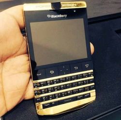 Passport Gold — топовая модель смартфона от BlackBerry